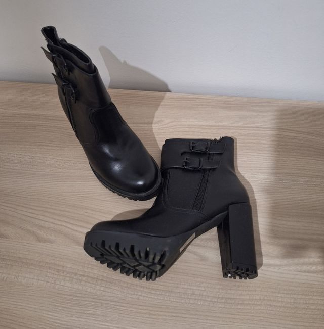 Stivaletti donna con plateau