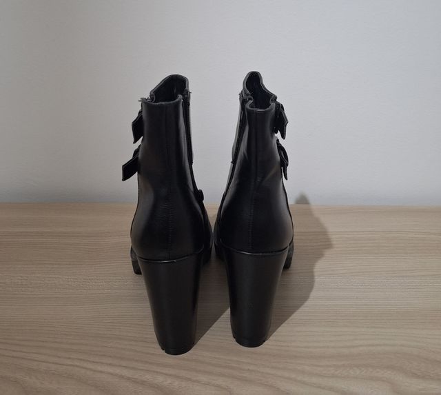 Stivaletti donna con plateau