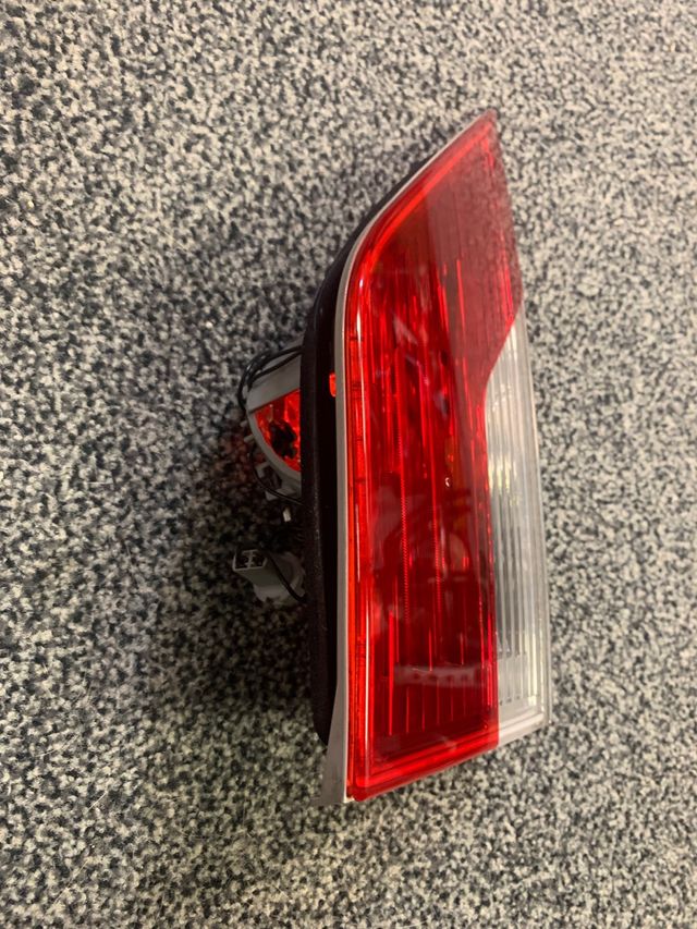 Bmw X3 piloto trasero porton