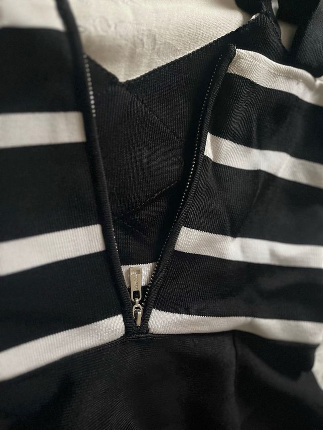 Se vende vestido GUESS Los Angeles, talla S.