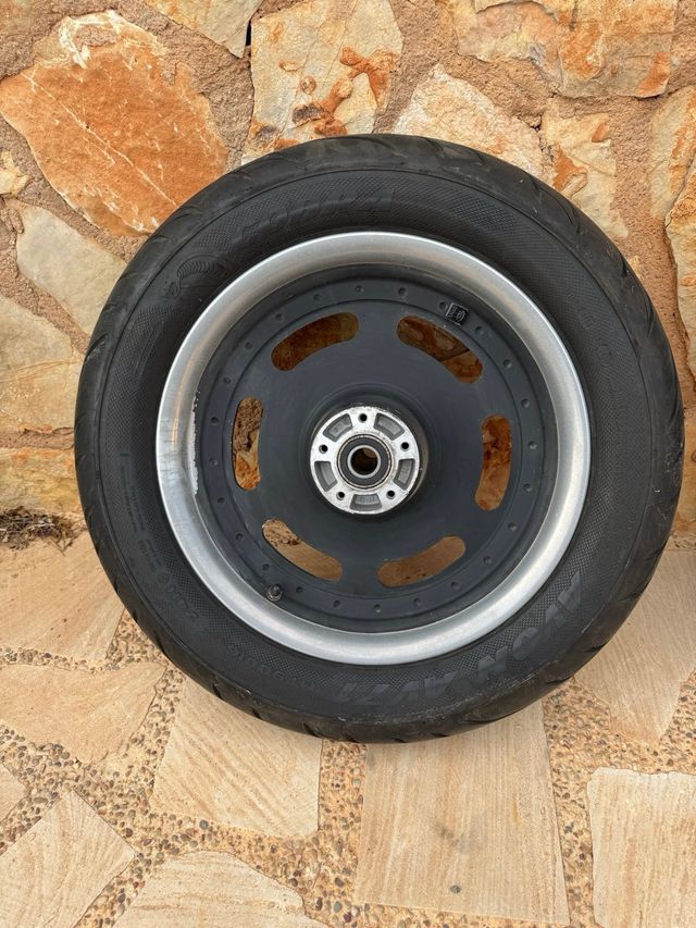 Harley Davidson Dyna Fat Bob Llantas