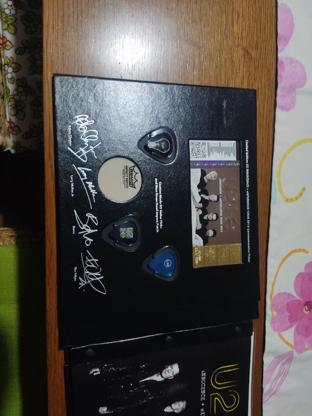 U2 2015 limited edition