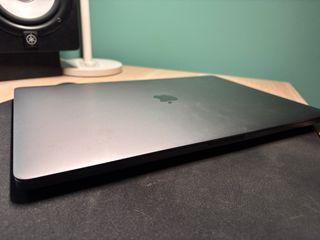 MacbookPro 16” Touch Bar2019-Intel i7/2,6GHz/32GB