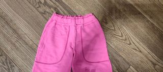 Pantaloni della tuta rosa da bambina