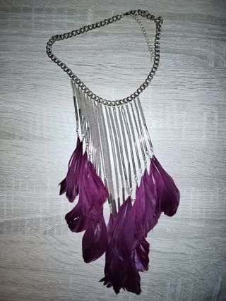 Collar plumas River Island 