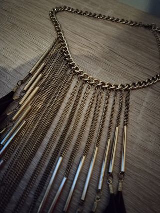 Collar plumas River Island 