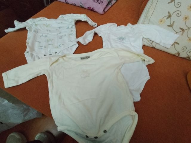 Ropita,mantas y zapatitos de bebé (niña)