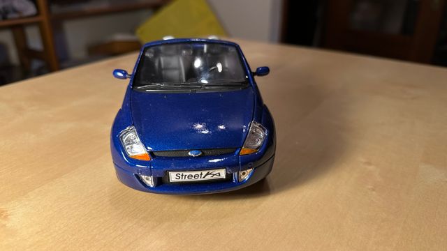 Ford KA street escala 1:18