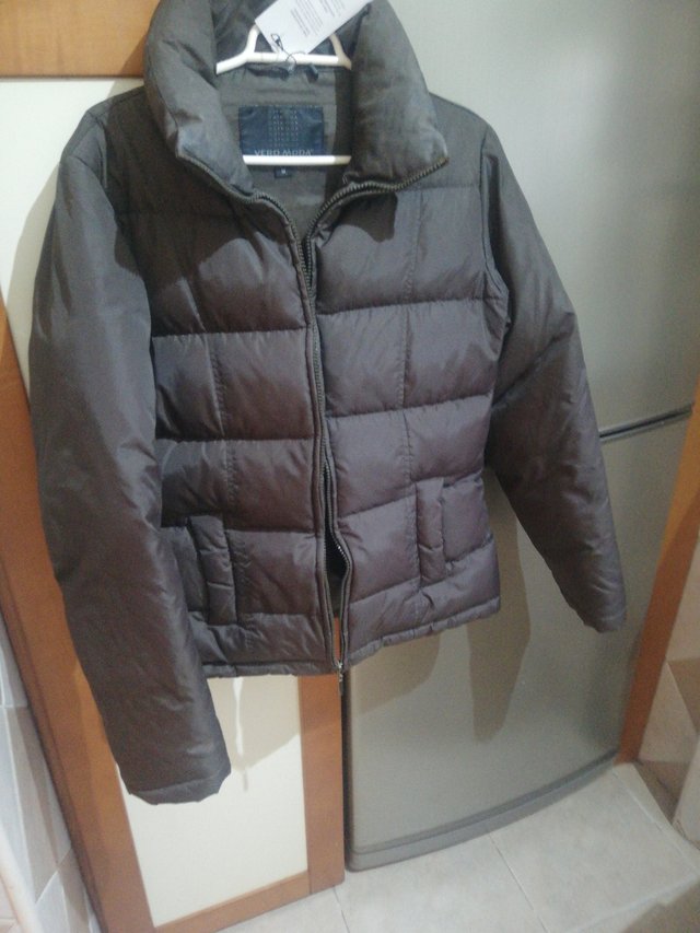 Cazadora chica marrón chocolate sin estrenar. Nuev