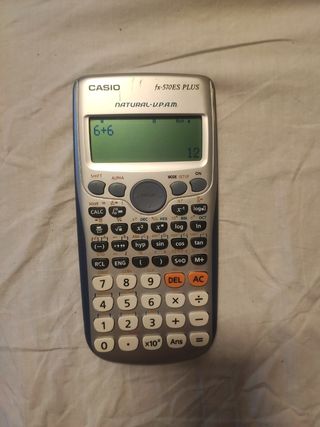 Calculadora Casio fx 570ES plus