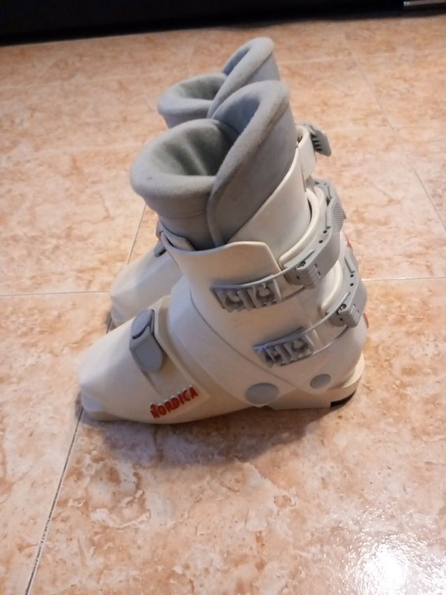 Botas Ski, marca Nórdica, unisex.