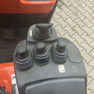 CARRETILLA TOYOTA COMPACTA TRIPLEX