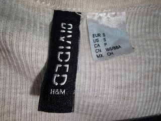 LOTE DE ROPA 5 PRENDAS, 4 TENIDAS.
SIN USO