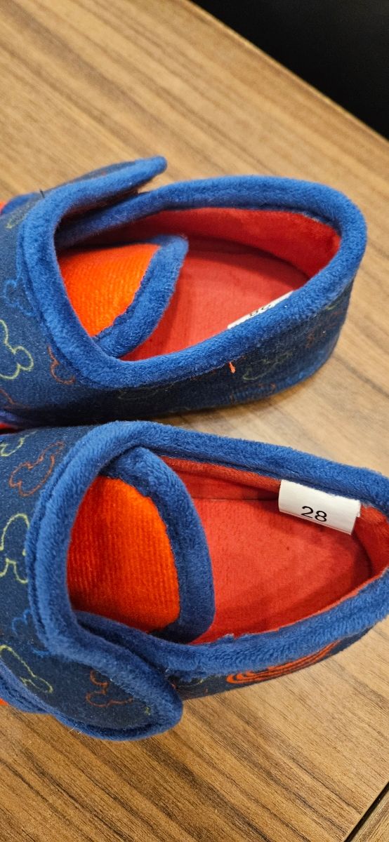 Zapatilla de casa niño n° 28