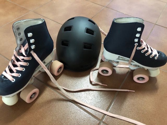 Patines niña 4 ruedas + casco, num 34