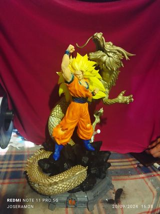Figura dragón ball 3d