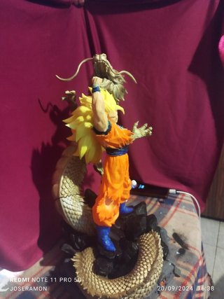 Figura dragón ball 3d