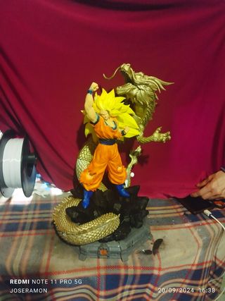 Figura dragón ball 3d