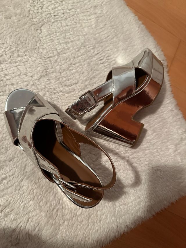 Sandalias plataforma bimba y lola