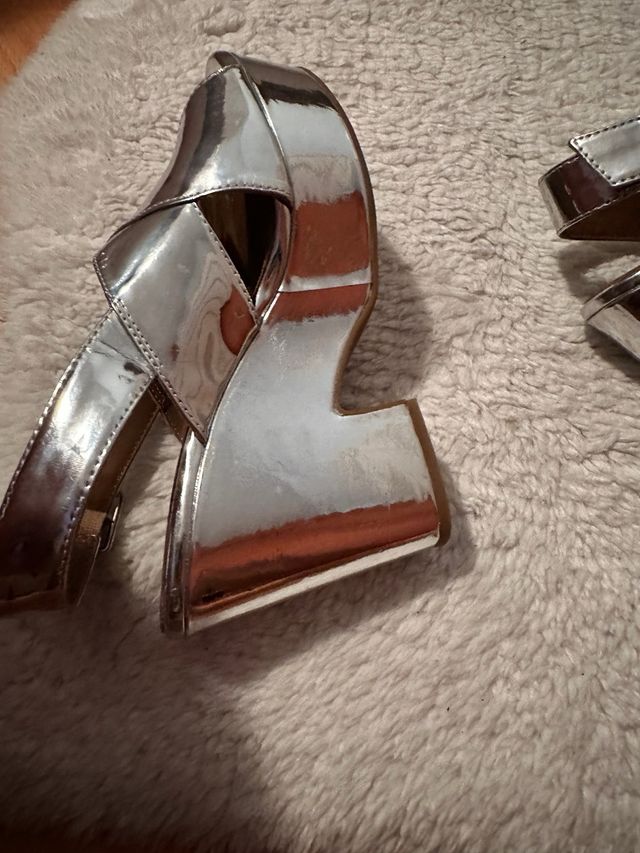 Sandalias plataforma bimba y lola