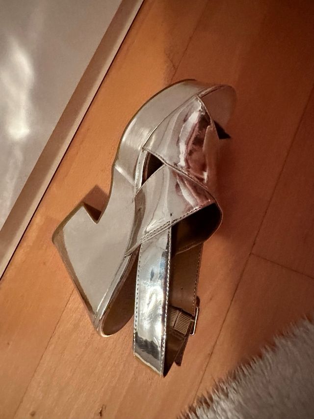 Sandalias plataforma bimba y lola