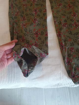Mono verde estampado de flores 🌷Fórmula Joven