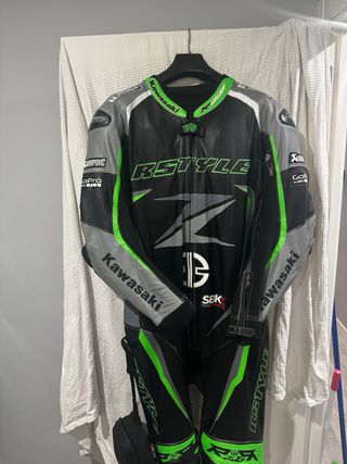 Mono piel de canguro 1 pieza 54 kawasaki