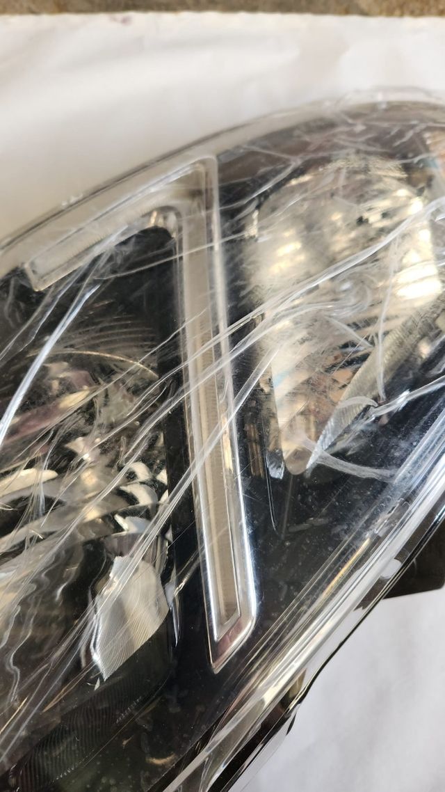 Faro derecho 260107241R  Opel Movano C