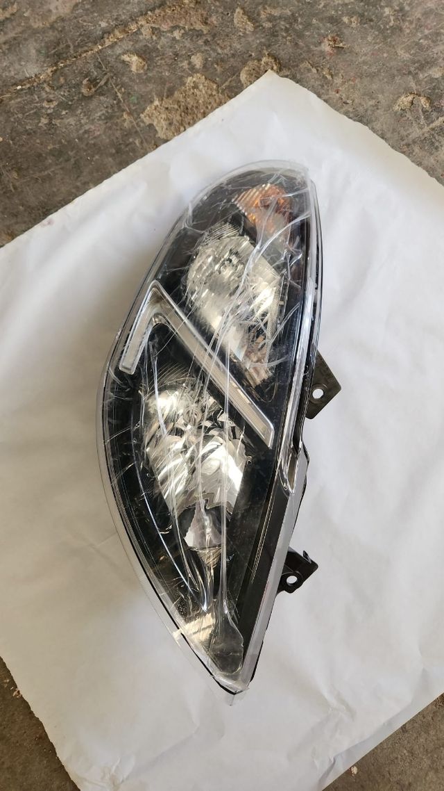 Faro derecho 260107241R  Opel Movano C