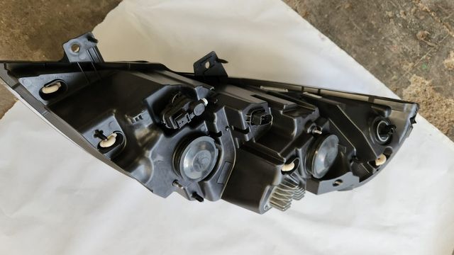 Faro derecho 260107241R  Opel Movano C