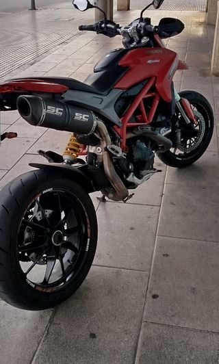 Ducati hipermotard 821