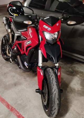 Ducati hipermotard 821