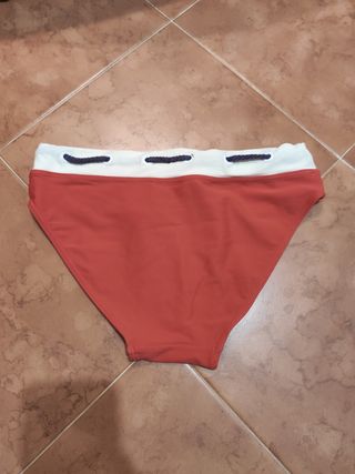 Mutanda costume bianca e rossa