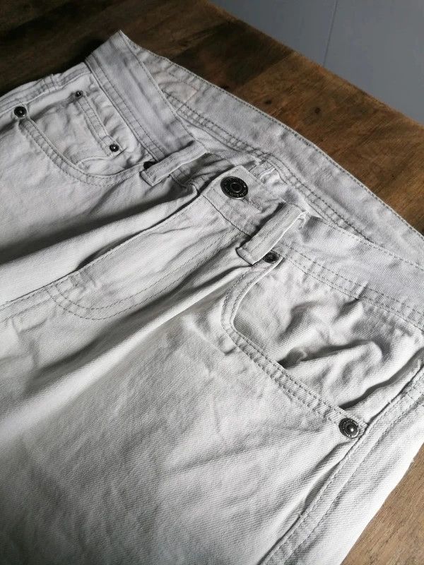 Pantalón 👖 hombre muy claro Sfera