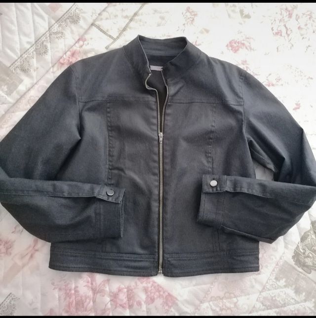 Gubbino nero jeansato