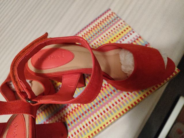 Sandalia de vestir roja