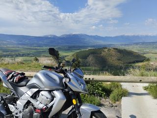 Kawasaki Z750 2007 gris.