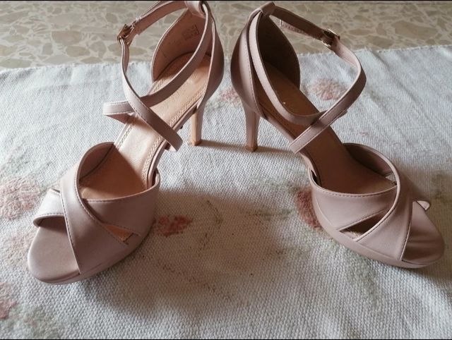 Sandali nude