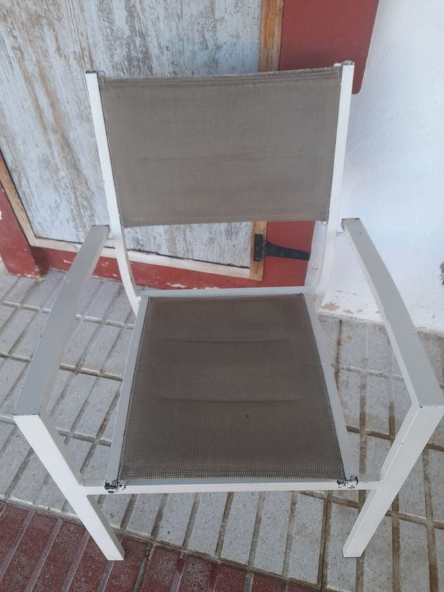 Conjunto de mesa con 6 sillas