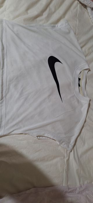 Camiseta corta Nike chica, talla L