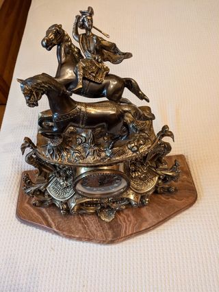 Reloj antiguo de mesa