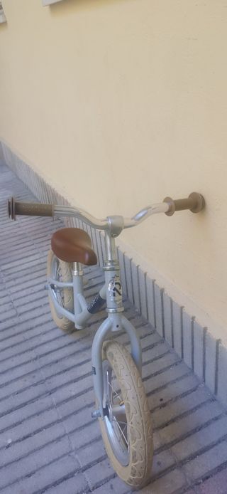 Bicicleta infantil sin pedales Veloretti