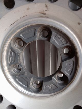 Se vende llanta para 4x4