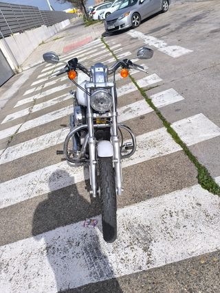 Harley Davidson sportster 883