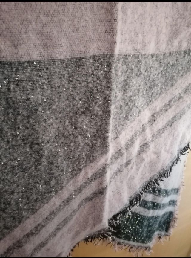 Sciarpa con paillettes