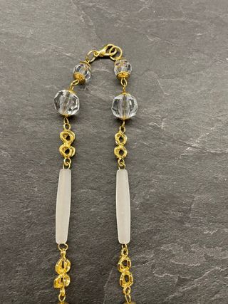 Collana lunga bigiotteria vintage oro e bianco