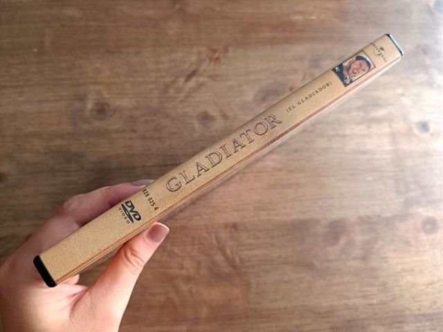 Gladiator 💿 DVD