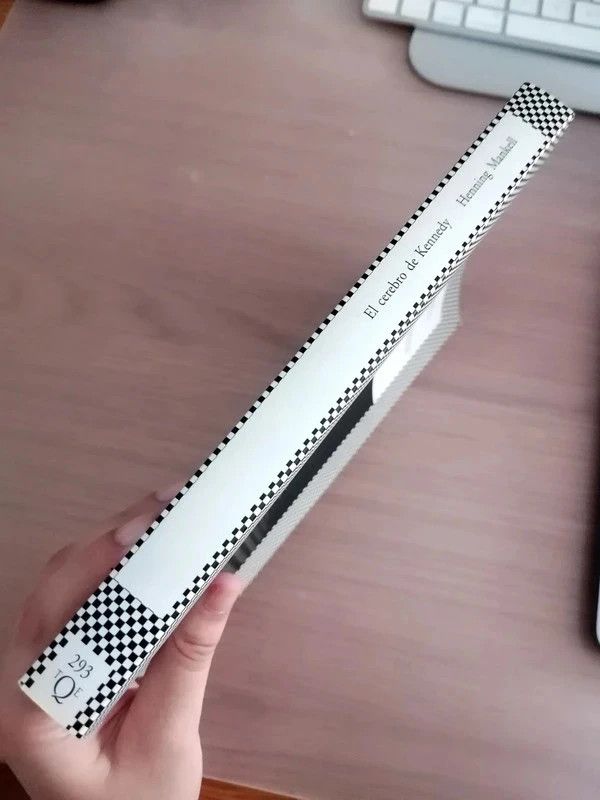 El cerebro de Kennedy 📖 Henning Mankell