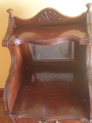 CARBONERA ANTIGUA CAOBA MESITA CON ESPEJO Y RUEDAS