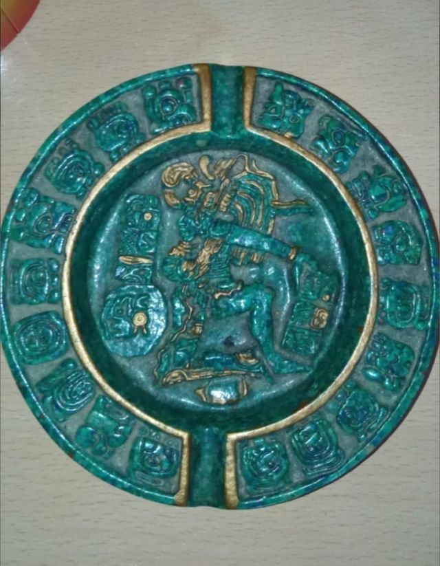 Cenicero calendario maya